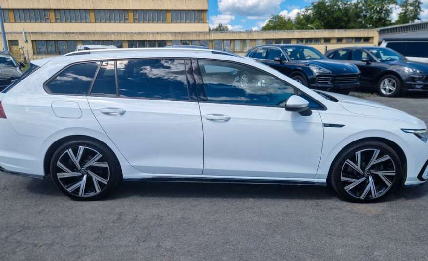Volkswagen Golf VIII