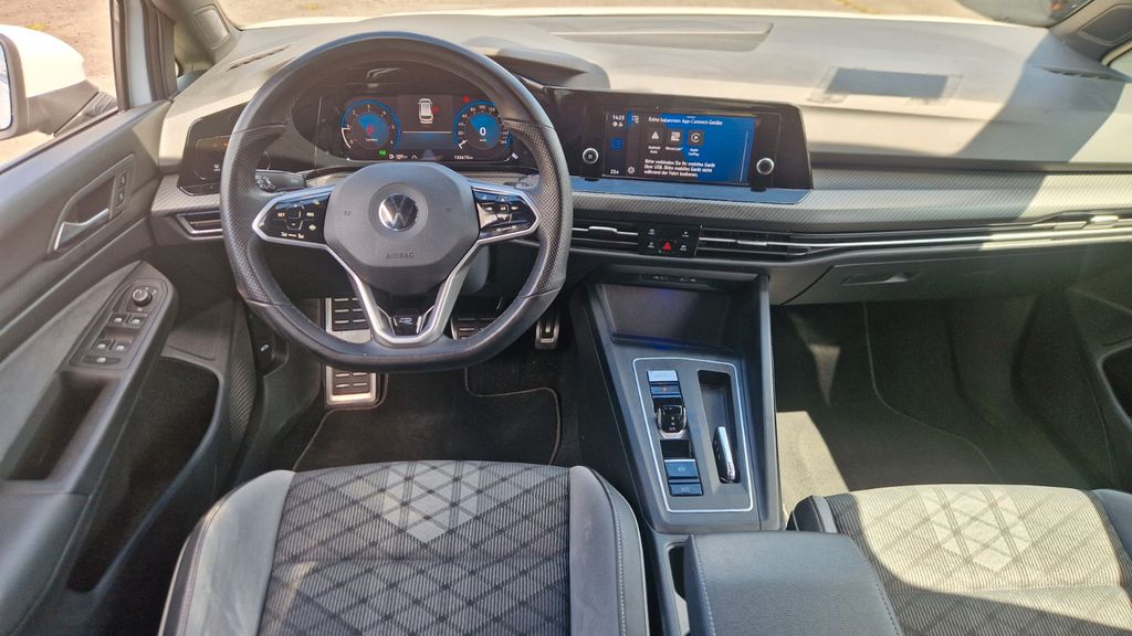 Volkswagen Golf VIII