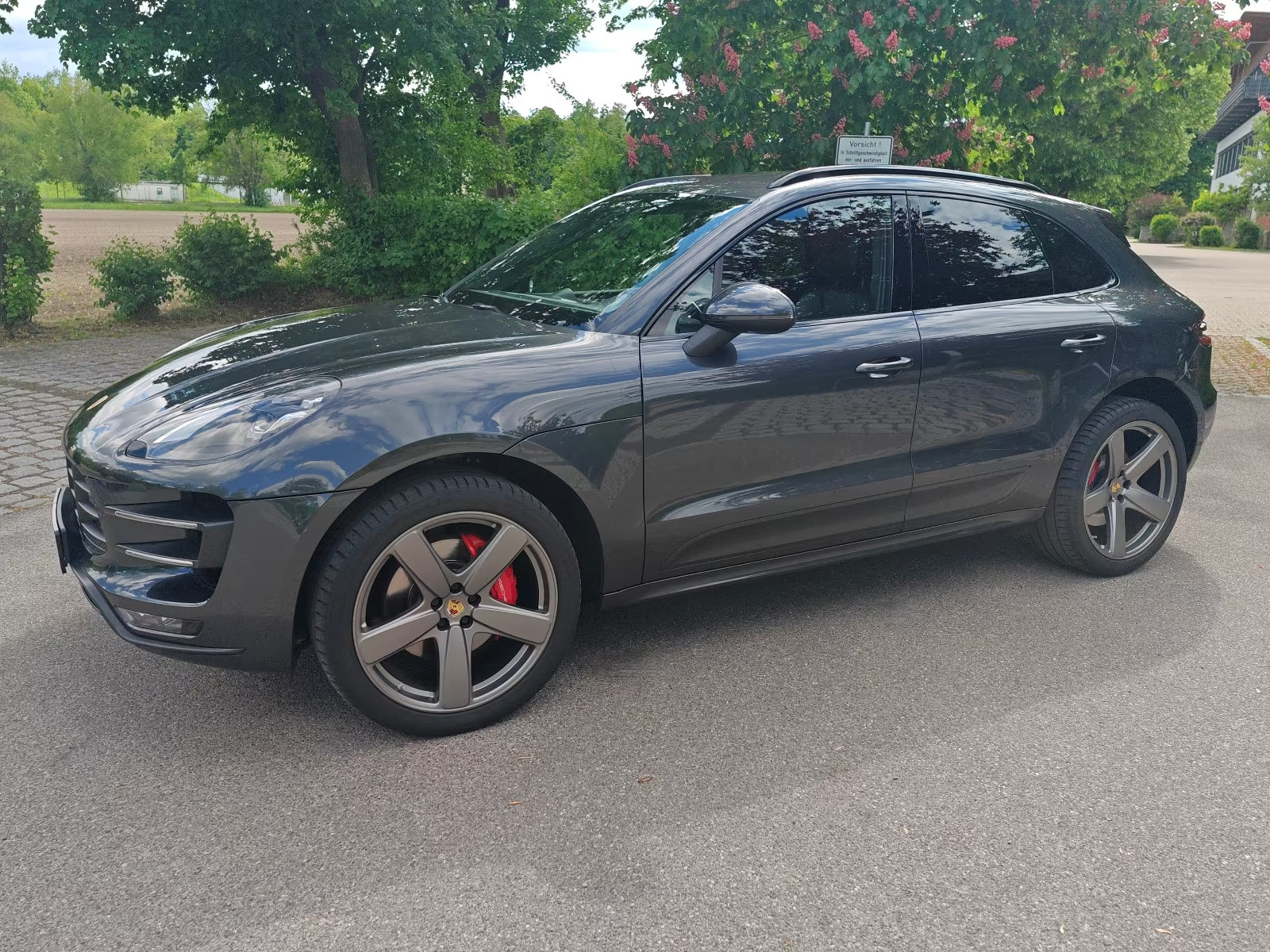 Porsche Macan Turbo